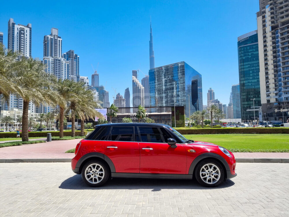 Mini_Cooper_2019_13205_13205_5572366160-1_small