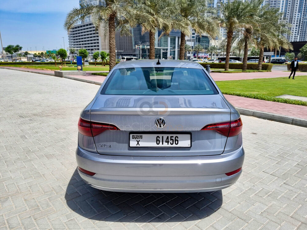 Volkswagen_Jetta_2021_13099_13099_5337279338-1_small